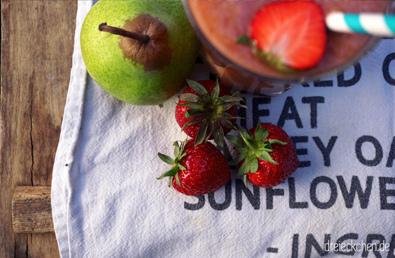 03_smoothie-sunday_birne-erdbeer-smoothie