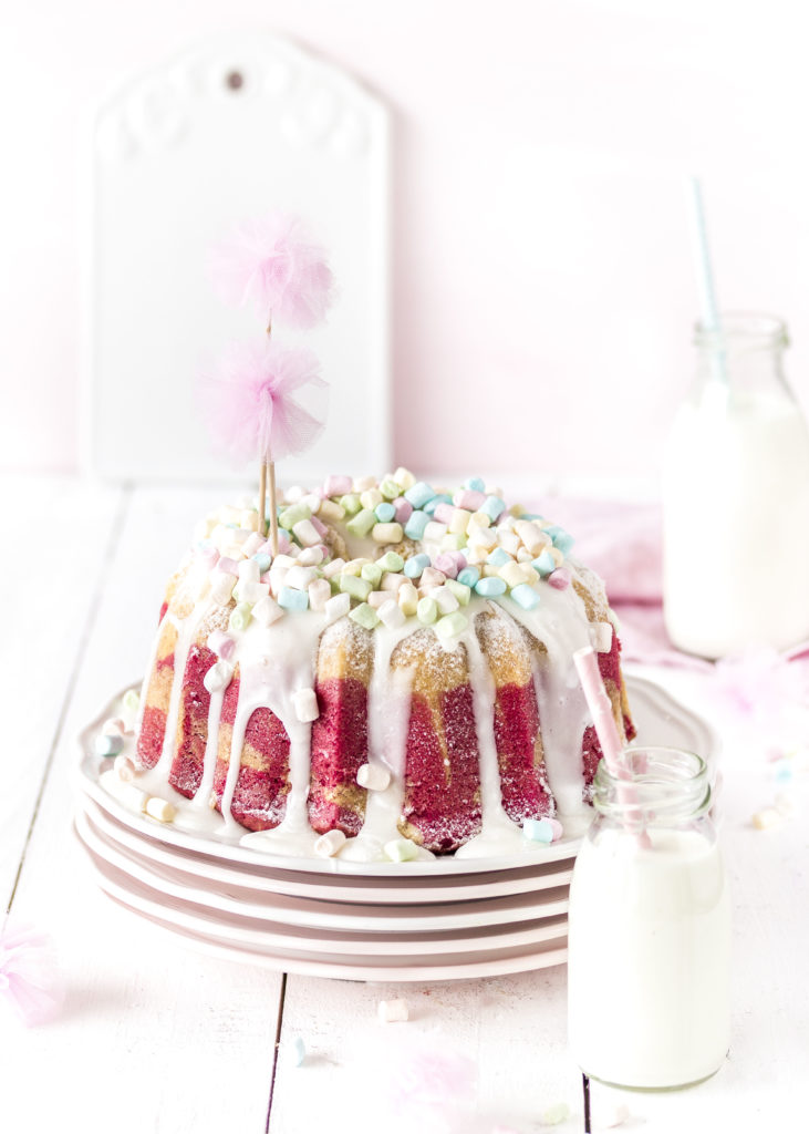 Einfacher Himbeer Marmor Gugelhupf Rezept Mädchen Geburtstag Rührkuchen Marshmallows #gugelhupf #cake #kuchen #bundtcake | Emma´s Lieblingsstücke