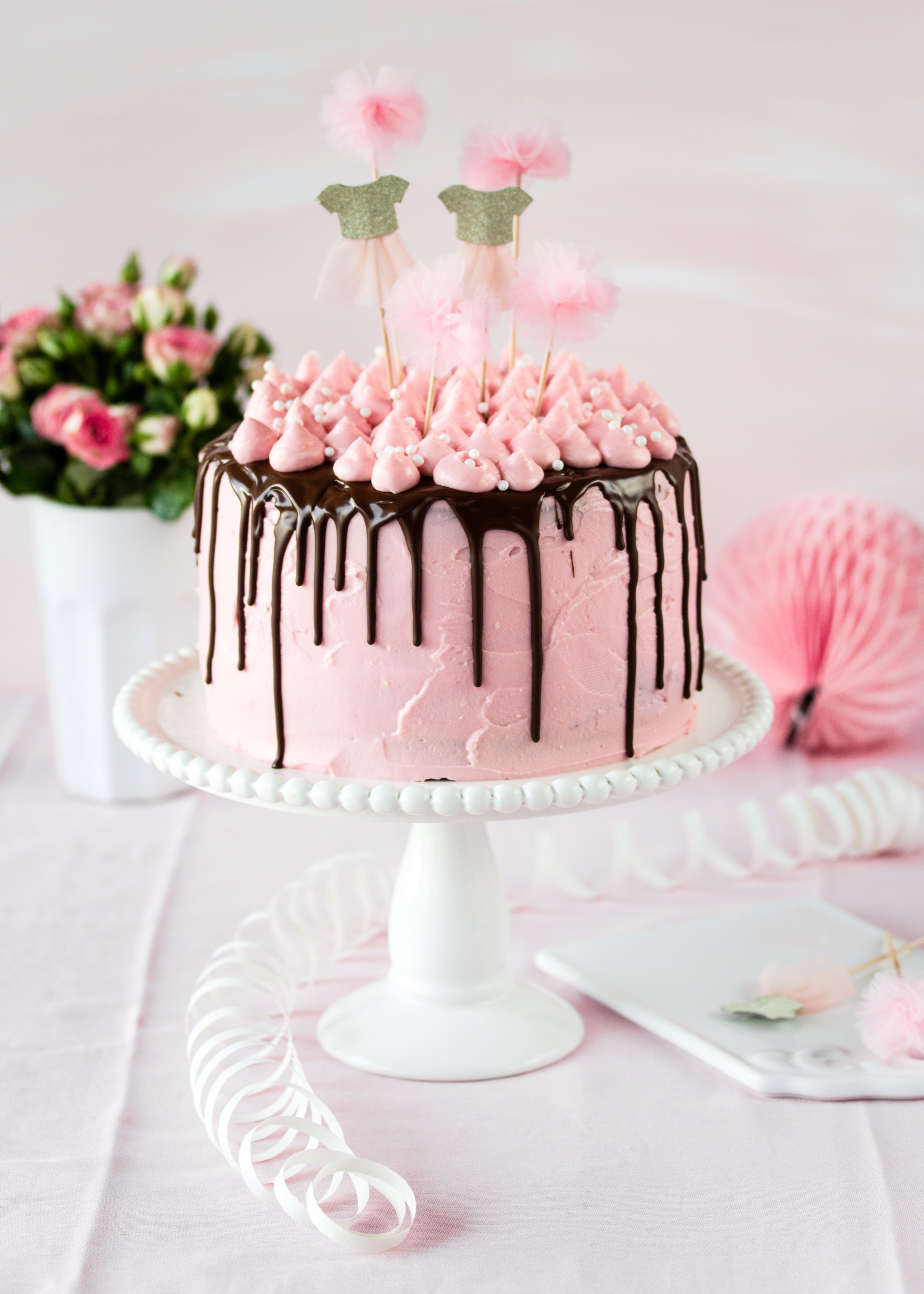 Rosa Mädchen Torte Rezept Geburtstag backen Drip Cake Ballerina #Torte #backen #dripcake #ballerina #cake | Emma´s Lieblingsstücke
