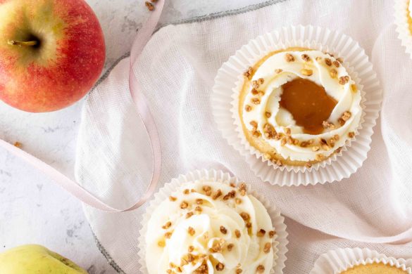 Einfaches Rezept für Apfel-Karamell-Cupcakes backen lecker schnell für jeden Anlass #cupcakes #caramel #backen #karamel #apfel #apple foodblog backblog foodphotography | Emma´s Lieblingsstücke