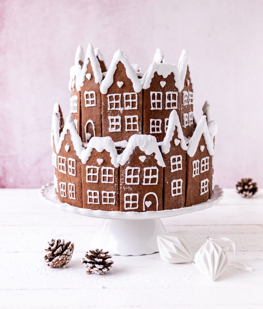Rezept für Lebkuchen Torte Weihnachtstorte backen Royal Icing Gingerbread Lebkuchenhaus Backen #gingerbread #christmas #torte