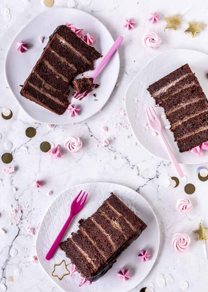 Nutella Drip Cake Rezept Torte Schokolade Geburtstagstorte backen Baiser Meringue Birthdaycake chocolate #dripcake #nutella #backen #geburtstag #torte #cake | Emma´s Lieblingsstücke