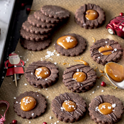 chokoladen Spitzbuben mit Salted Caramel Rezept Plätzchen backen Karamell Weihnachten
