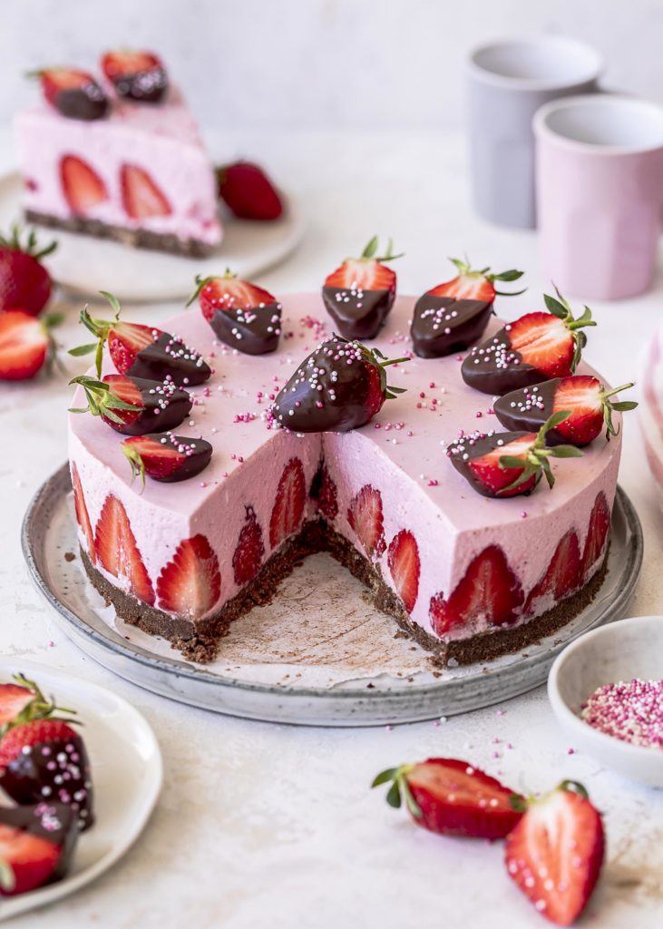 Erdbeermousse Torte | ohne Backen & Tipps für Gelatine - Emma's