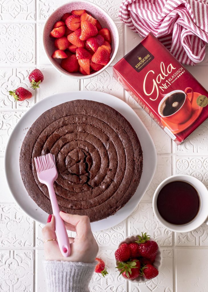 Erdbeer Brownie Torte mit Kaffee Schokomousse backen Emmas Lieblingsstücke