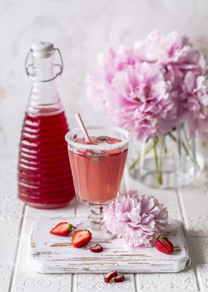 Erdbeer Rhabarber Sirup Rezept selber machen Einkochen Getränk Sommerdrink Rhabarberschorle Emmas Lieblingsstücke