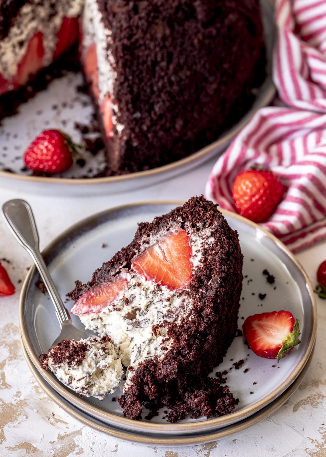 Kuchenklassiker: Maulwurfkuchen mit Erdbeeren - Emma&amp;#39;s Lieblingsstücke
