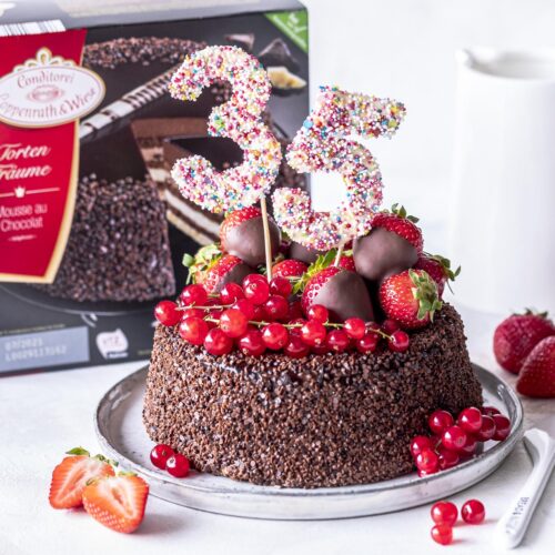 DIY: Zwei hübsche Cake Topper ganz einfach selber machen. #caketopper #torten #diy #cakedecoratingEmmas Lieblingsstuecke