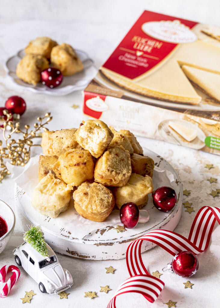 Frittierte Cheesecakes Bites ganz einfach selber machen. Weihnachtsmarkt Feeling garantiert. #cheesecake #christmas #weihnachten #bites Emmas Lieblingsstücke